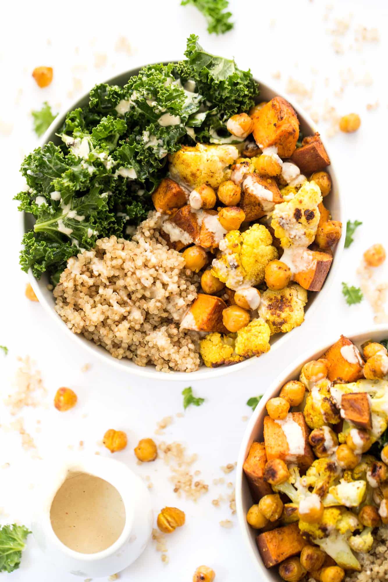 These HEALTHY curry roasted vegetable quinoa bowls are the perfect meal - easy to make, packed with protein and filled with amazing veggies!