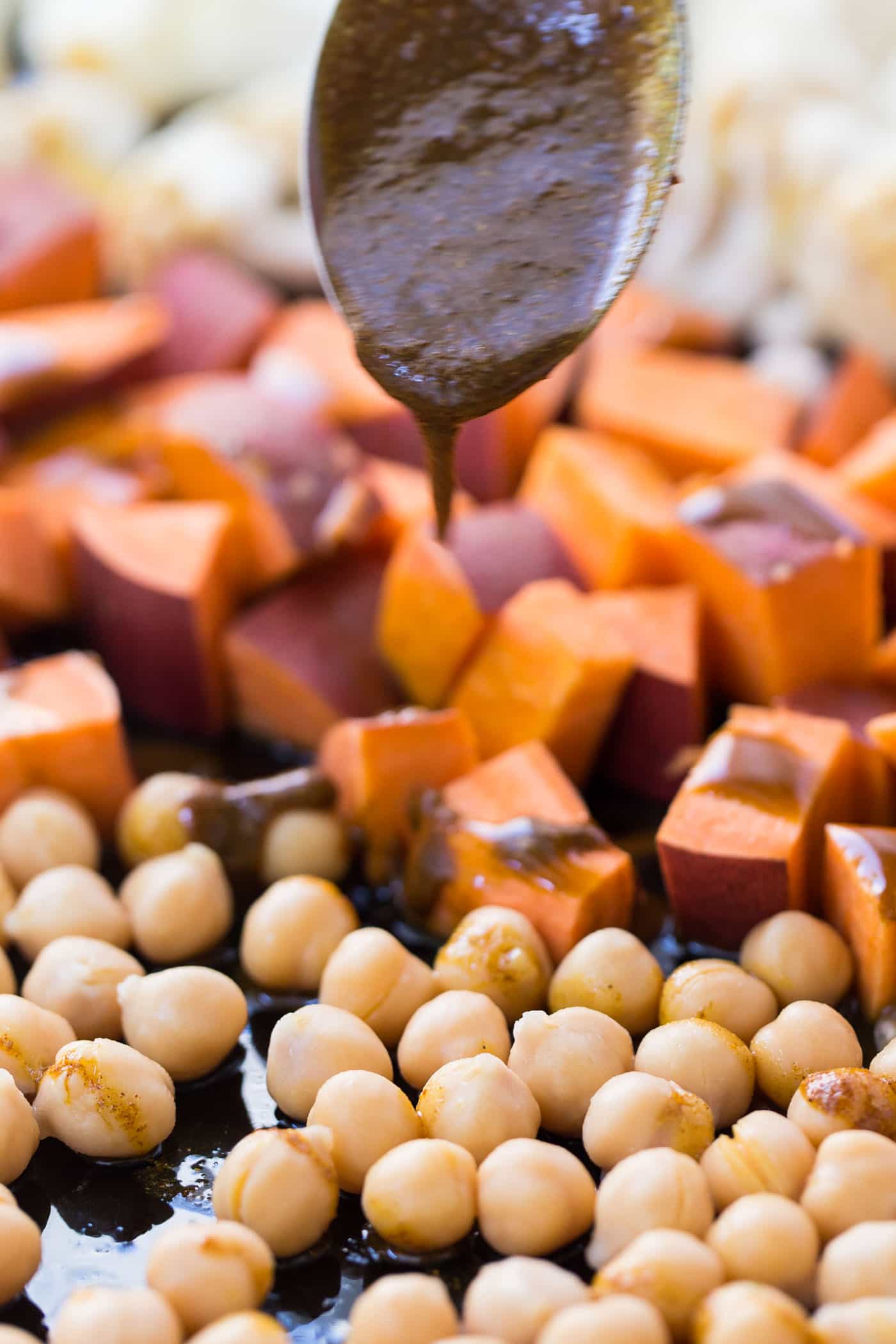 How to make healthy Curry Roasted Vegetable Quinoa Bowls in just one pan!