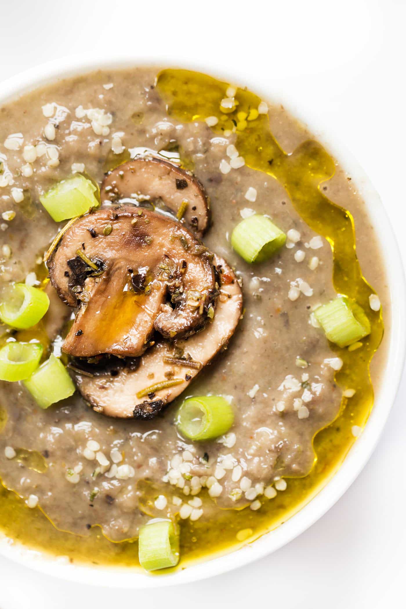 This CREAMY White Bean & Mushroom Soup is super easy to make, healthy and hearty! [vegan]