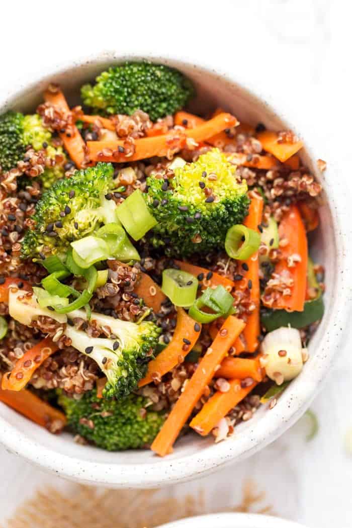 how to make a vegan quinoa bowl with ginger and veggies