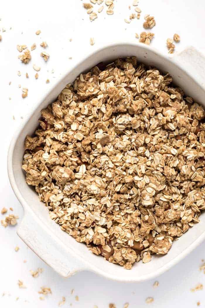 how to make the perfect oatmeal topping for a fruit crisp
