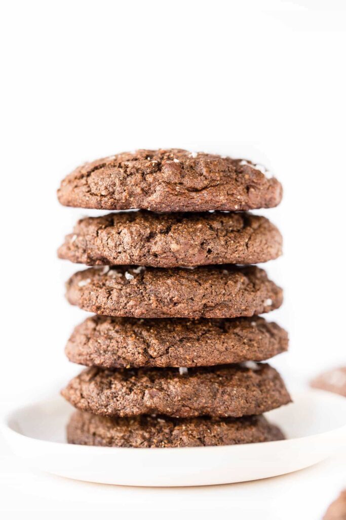 These DOUBLE Chocolate Chip Quinoa Cookies are sweet, satisfying and HEALTHY!