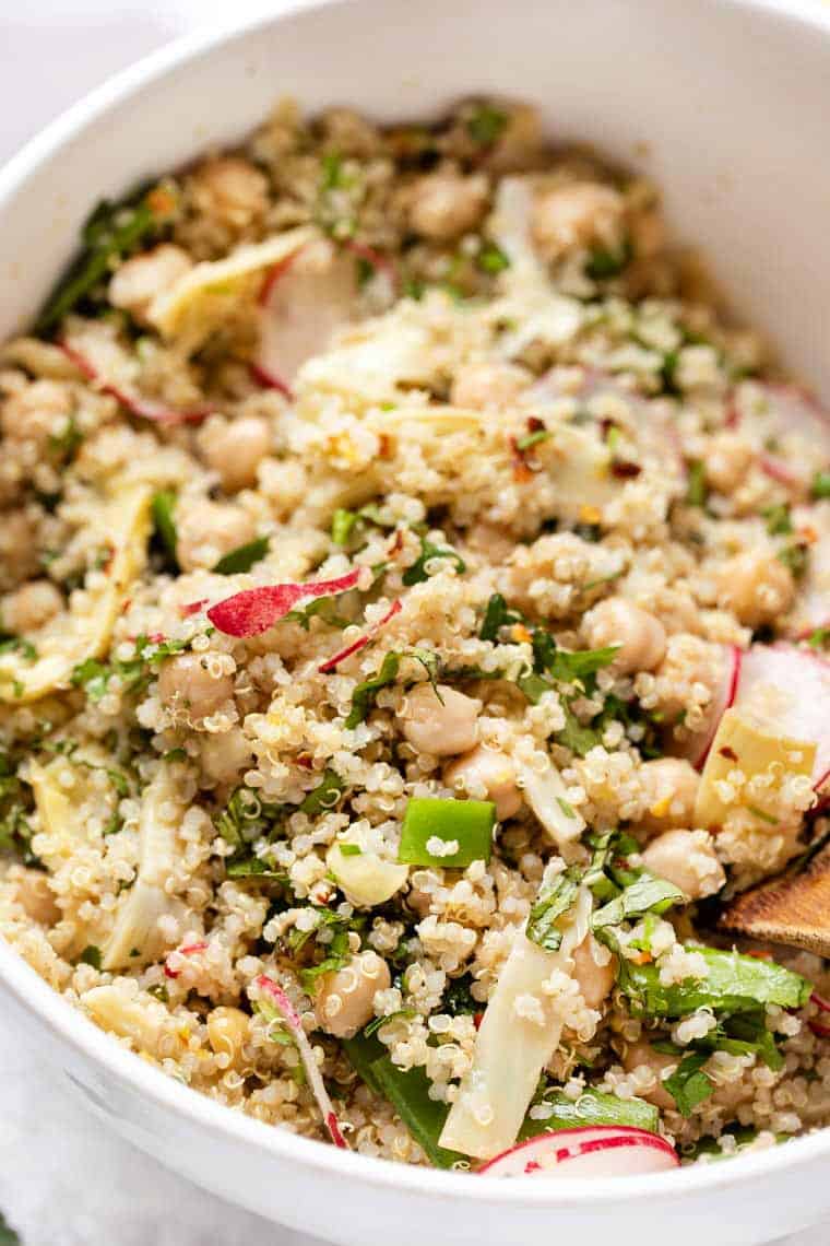 How to Make a Healthy Quinoa Salad