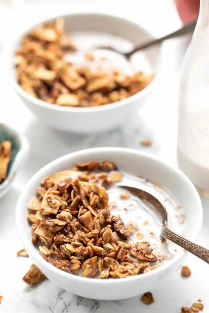 Apple Cinnamon Granola with Quinoa Flakes