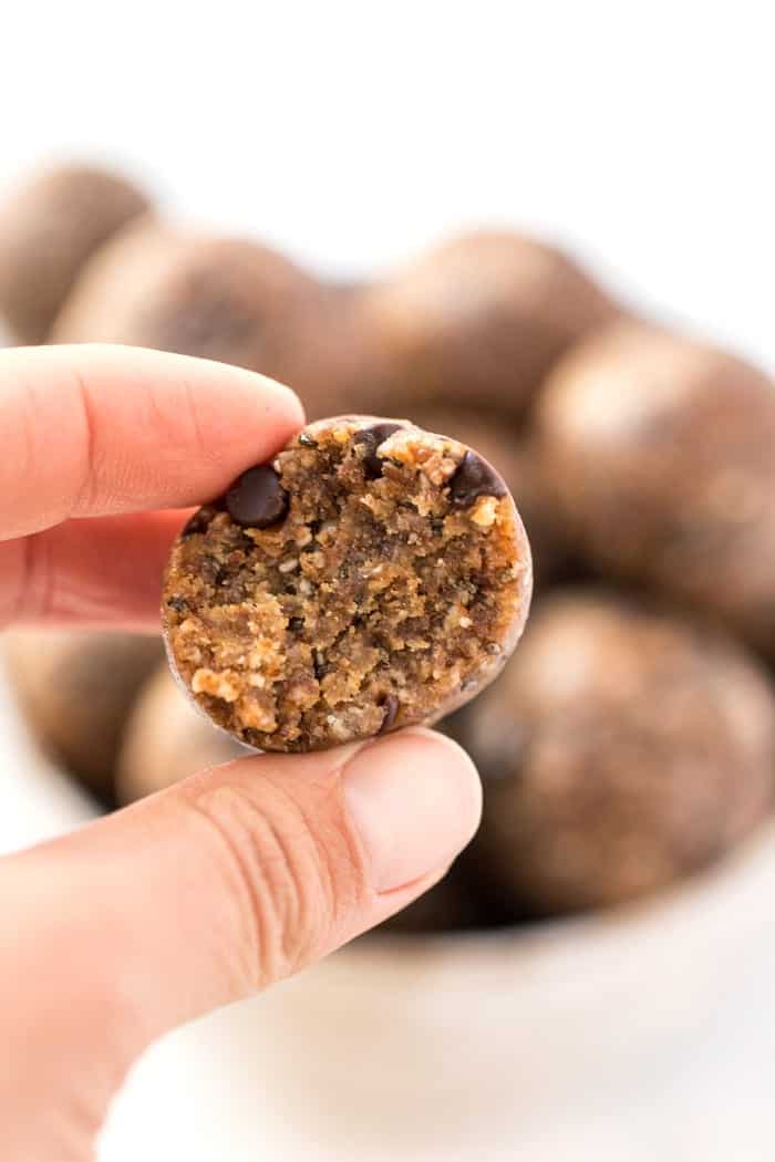 peanut butter energy balls make the perfect snack