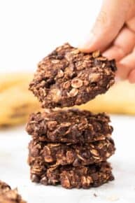 Healthy Oatmeal Cookies with Banana and Chocolate