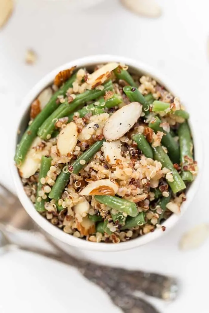 healthy quinoa salad with almonds and green beans