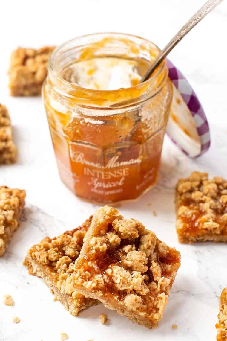 Vegan Apricot Oat Bars Recipe