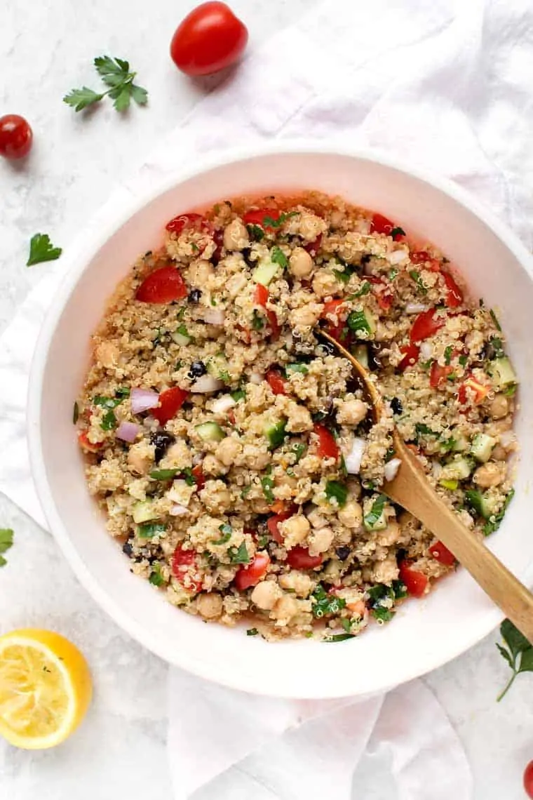 Greek Quinoa Salad with Chickpeas