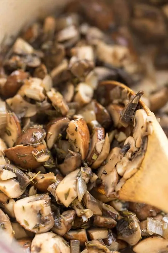 how to saute mushrooms in a dutch oven