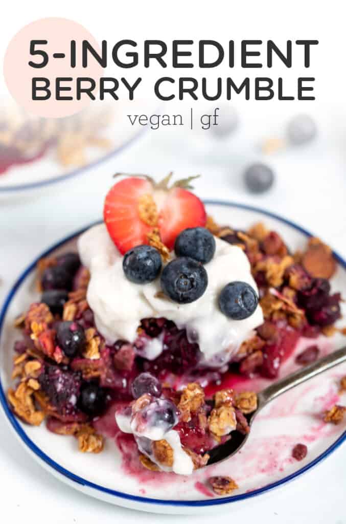 5-Ingredient Mixed Berry Crumble