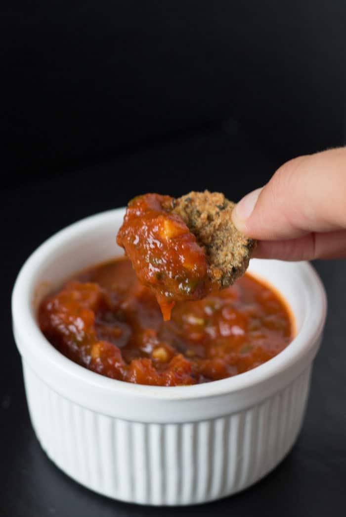 Vegan Baked Eggplant Parmesan Crisps from www.simplyquinoa.com