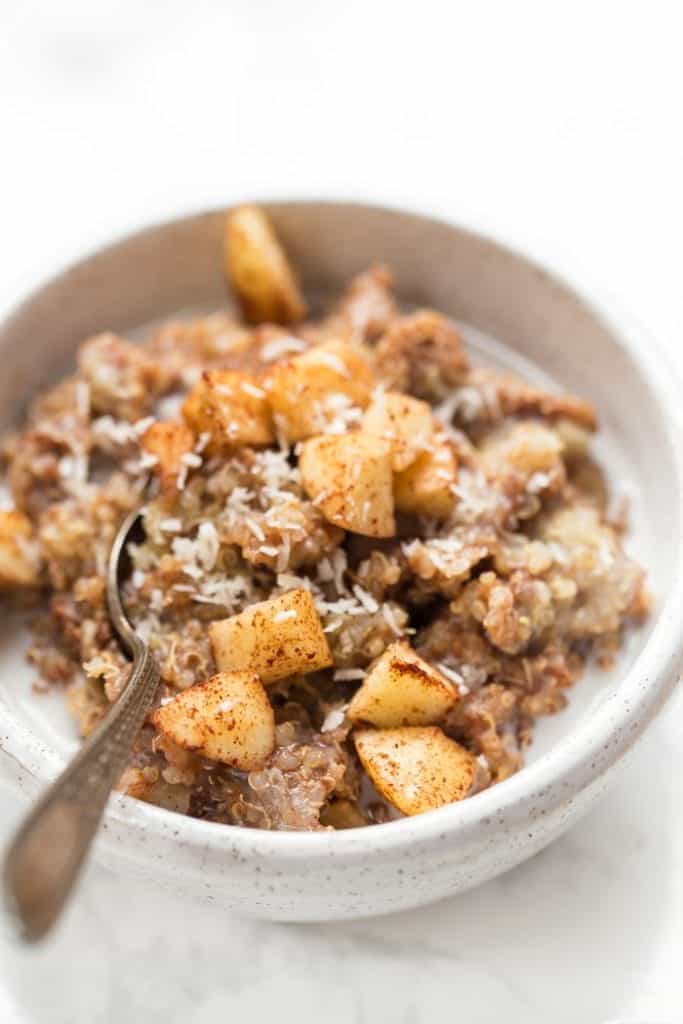 how to make breakfast quinoa with cinnamon and apples