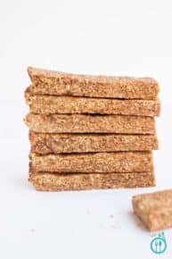 5 ingredient quinoa granola bars from Simply Quinoa