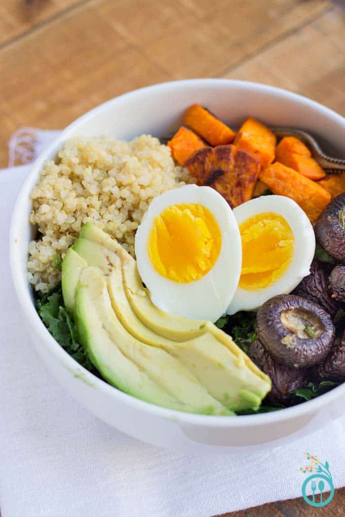 simply-quinoa-lunch-bowl-3