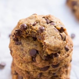 Best Coconut Oil Chocolate Chip Cookies - they're gluten-free, vegan and refined sugar-free and PERFECT!
