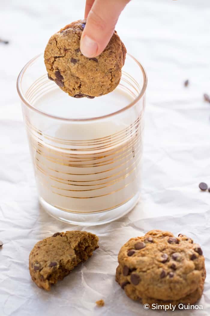 The BEST EVER Coconut Oil Chocolate Chip Cookies - made without flour, butter or refined sugar! 