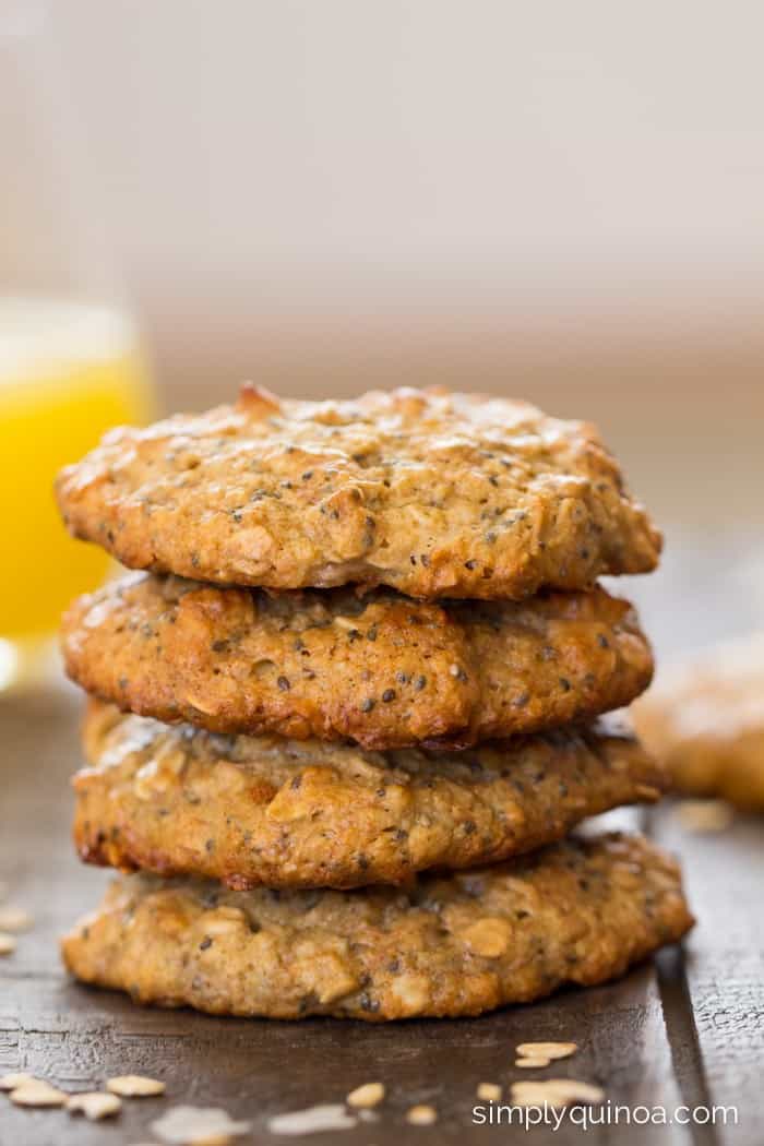 Toasted Coconut Quinoa Breakfast Cookies - these flourless cookies are packed with fiber, naturally sweetened and are gluten-free!