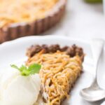 Spiralized Apple Tart - a healthy and delicious dessert that is also gluten-free and vegan!