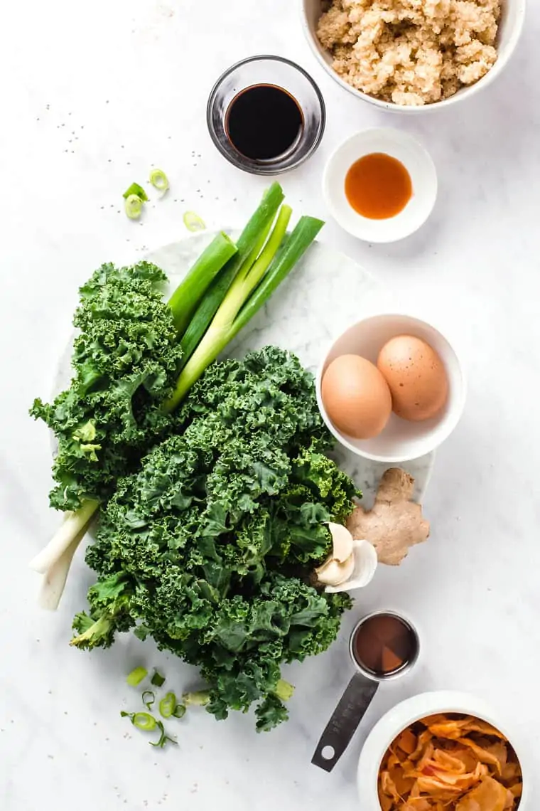ingredients like kale, eggs, quinoa for healthy quinoa bowls