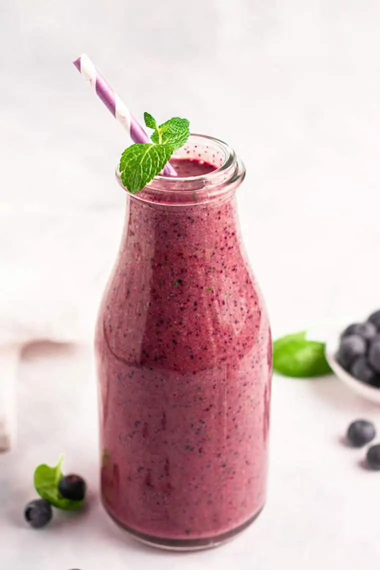 post workout smoothie recipe with fruit, coconut water and protein