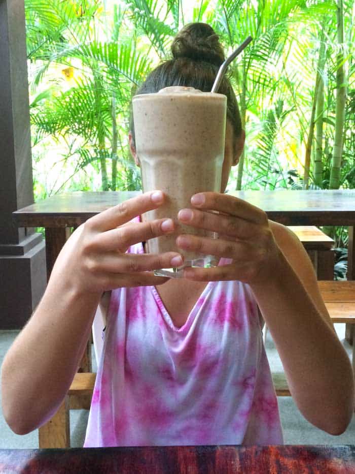 Huge smoothies from Olam in Santa Teresa, Costa Rica | www.simplyquinoa.com