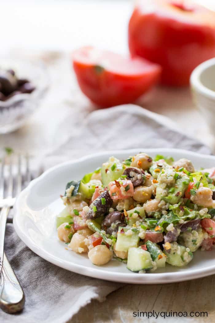 Simple + AMAZING chopped quinoa salad with a dreamy chive-tahini dressing | simplyquinoa.com