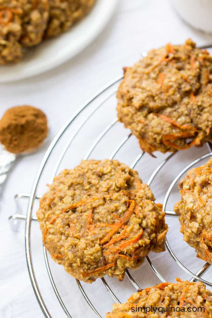 These AMAZING quinoa breakfast cookies taste just like carrot cake but are actually HEALTHY | gluten-free + vegan | recipe on simplyquinoa.com