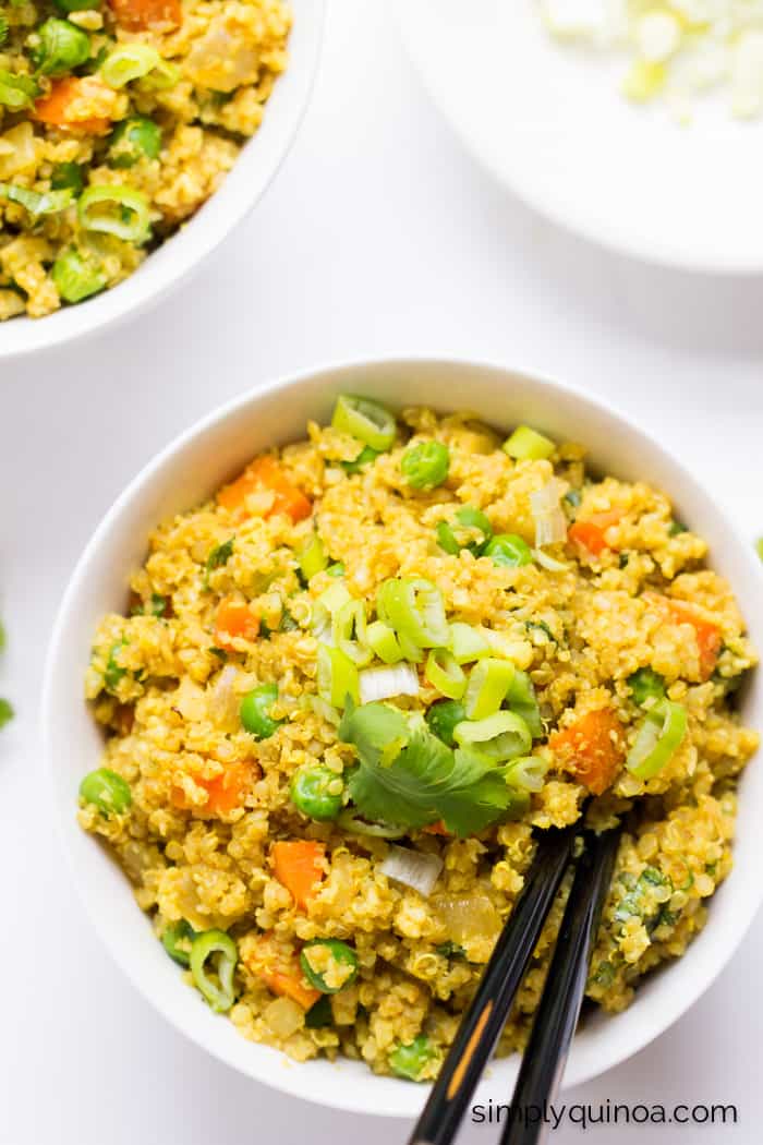 Curry Cauliflower Rice using quinoa to amp up the protein a little bit | recipe on simplyquinoa.com | gluten-free & vegan