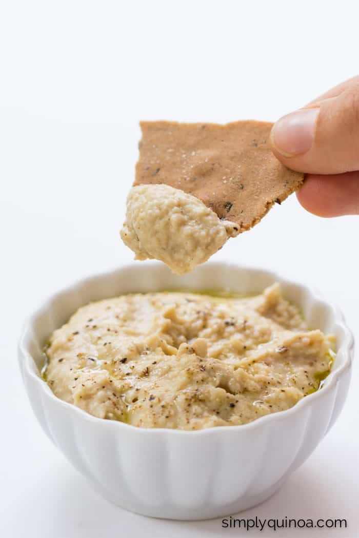 These quinoa crackers are AMAZING - they're also gluten-free + vegan | recipe on simplyquinoa.com