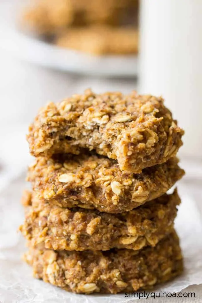 Pumpkin Pie Quinoa Breakfast Cookies -- a healthy breakfast that tastes like a decadent dessert! {gluten-free + vegan}