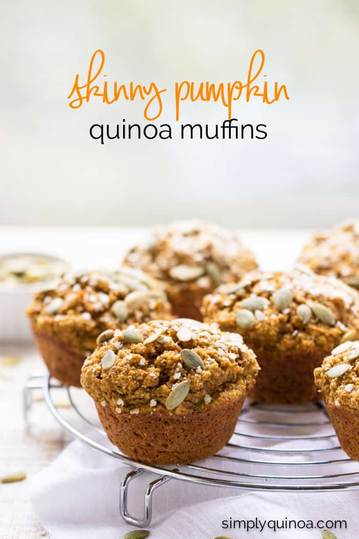 These SKINNY Pumpkin Quinoa Muffins make for the best breakfast - they're quick, healthy and delicious | recipe on simplyquinoa.com 