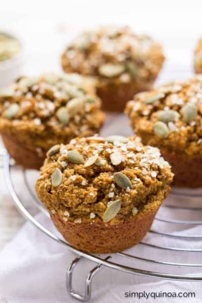 Skinny Pumpkin Quinoa Muffins - sweetened naturally, gluten-free + vegan | recipe on simplyquinoa.com