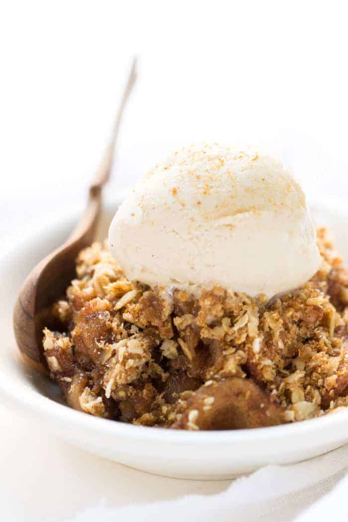 Slow Cooker Quinoa Apple Crisp -- a classic dessert that's totally hands off!