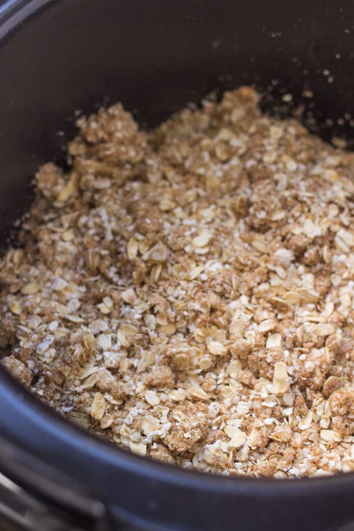 Coconut oil crumb topping with oats, quinoa flakes, coconut sugar and cinnamon -- it's perfect for your next apple crisp