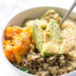 How to make the most EPIC quinoa buddha bowl ever -- just 5 simple steps with a 3-ingredient dressing on top. SO good!