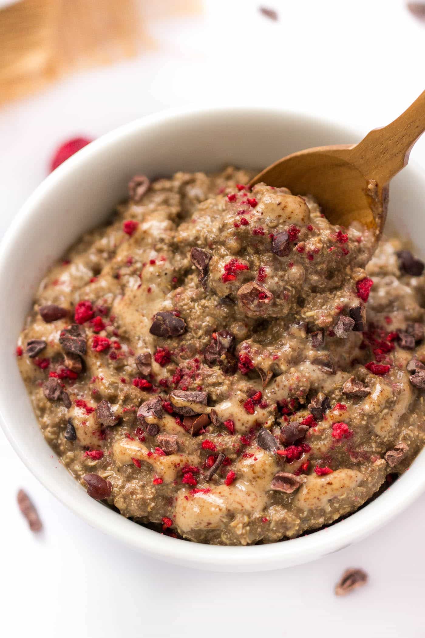 Chocolate for breakfast? You betcha! Especially when it comes in the form of OVERNIGHT QUINOA -- protein packed, easy to make AND vegan too!