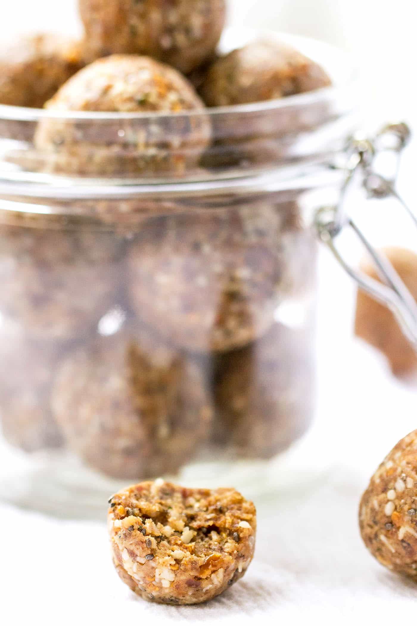 VEGAN! Quinoa Energy Bites -- high protein in a delicious coconut-chai flavor. Great snack or post-workout!