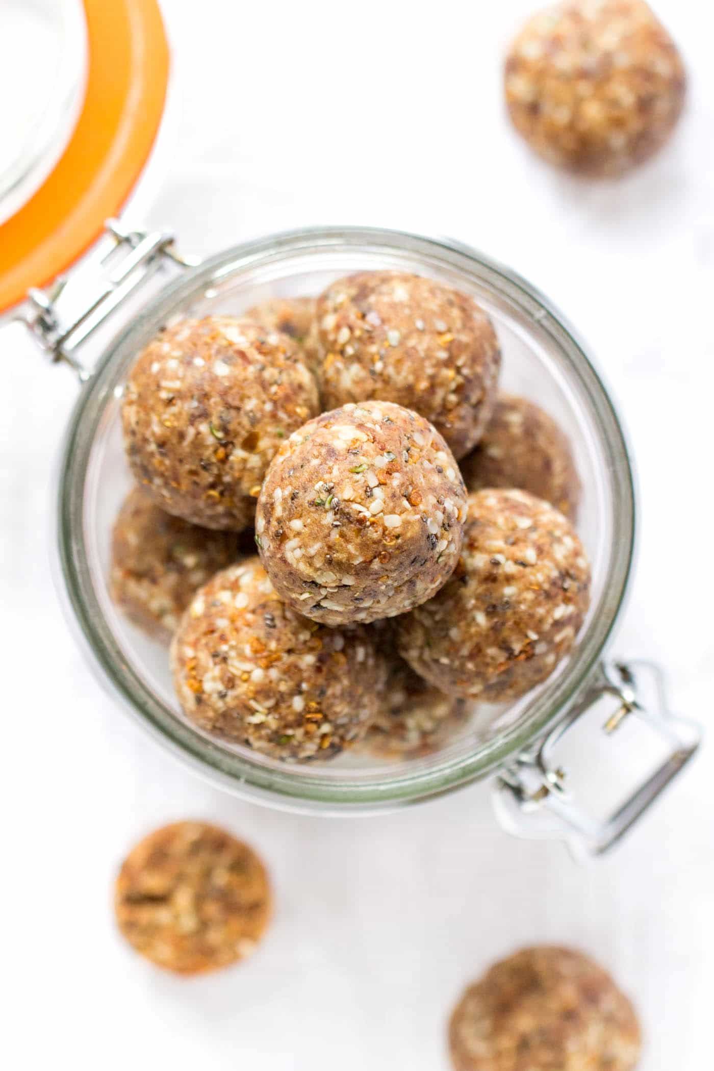 COCONUT CHAI QUINOA ENERGY BITES -- high protein, delicious, healthy AND vegan!