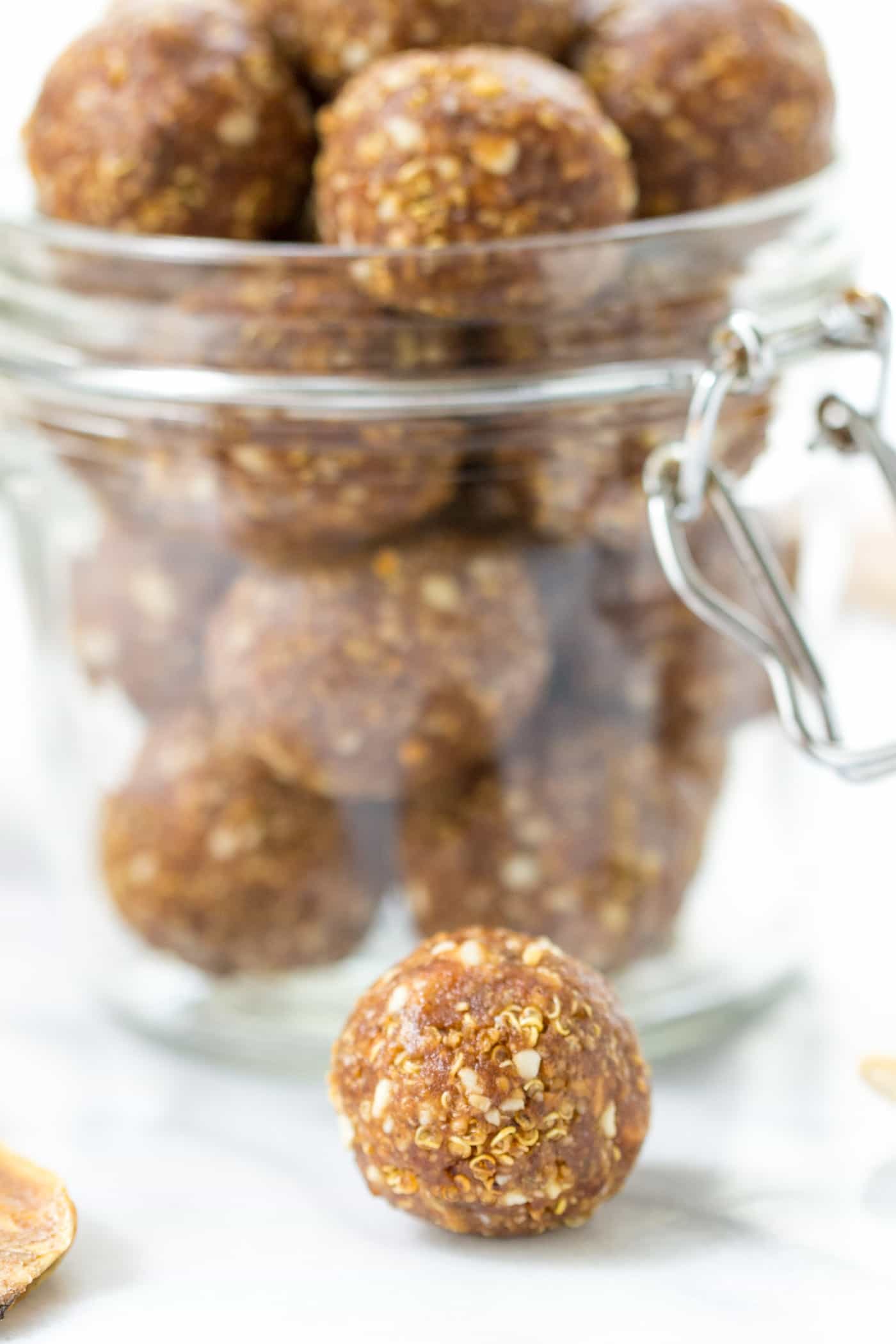 These HEALTHY Banana Peanut Butter Energy Bites make the perfect on-the-go snack -- easy to make, packed with healthy ingredients and SO FLAVORFUL!