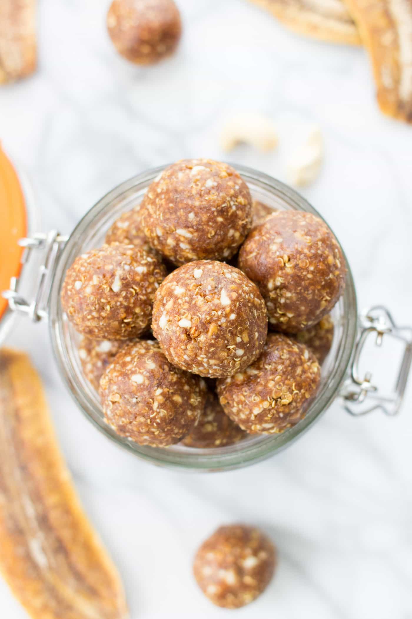 PEANUT BUTTER ENERGY BITES -- sweetened with dates and dried banana, with some crispy quinoa for a little crunch!