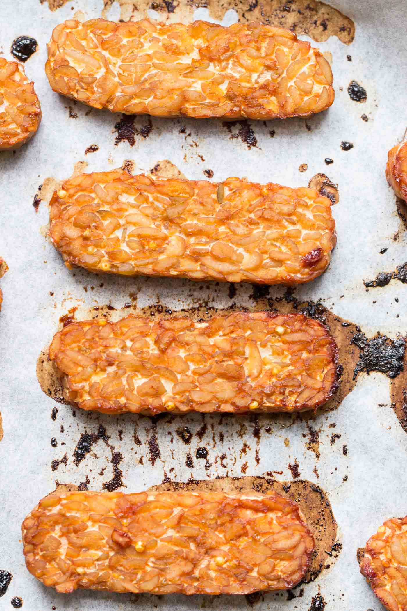 How to make perfect baked tempeh -- tastes like bacon only healthy + vegan!