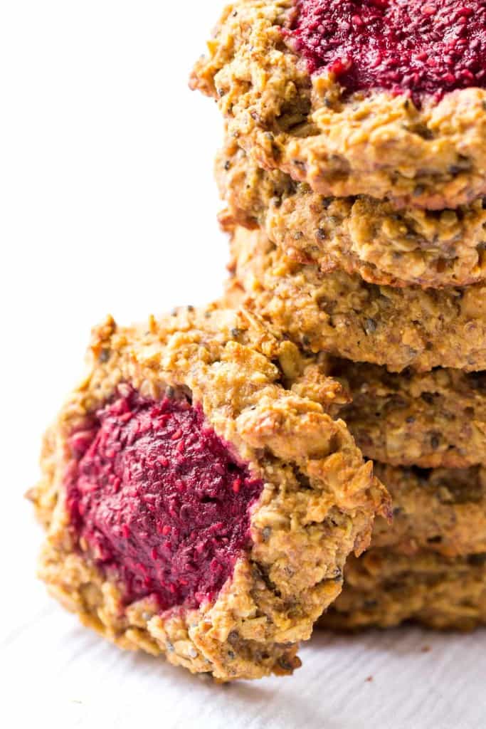 These AMAZING peanut butter + jelly breakfast cookies are the perfect way to start the day - high protein, low sugar and all natural