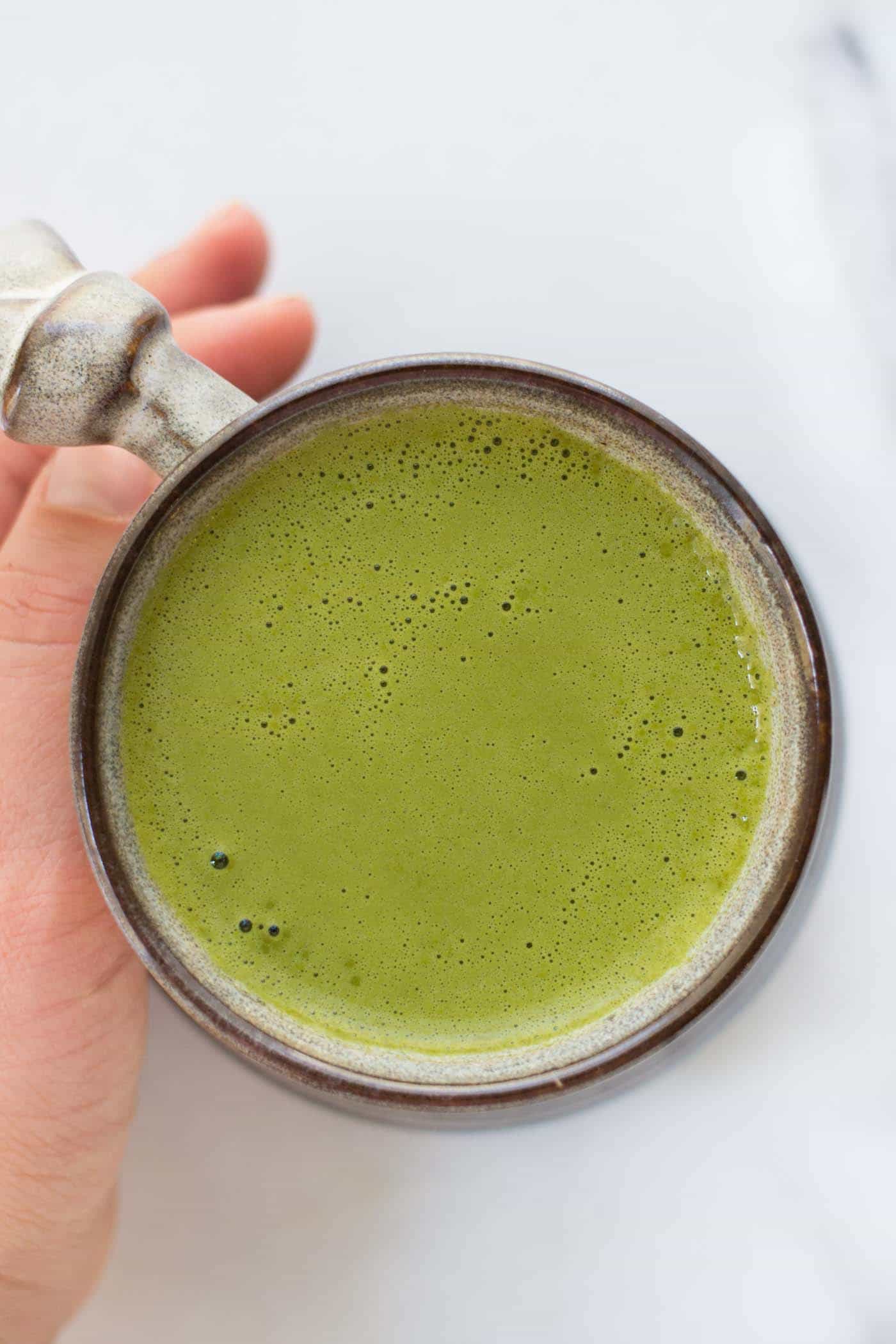 A simple ENERGIZING matcha latte made with coconut milk, MCT oil and lots of amazing spices!