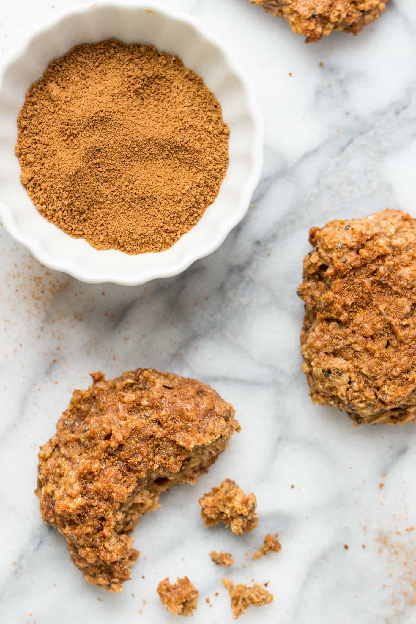 Snickerdoodle Quinoa Breakfast Cookies -- a healthy spin on a classic cookie, reimagined to be totally worthy of breakfast!