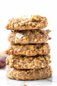 SALTED DATE QUINOA BREAKFAST COOKIES...made with only nutritious ingredients, no gluten, dairy OR refined sugar! [vegan]