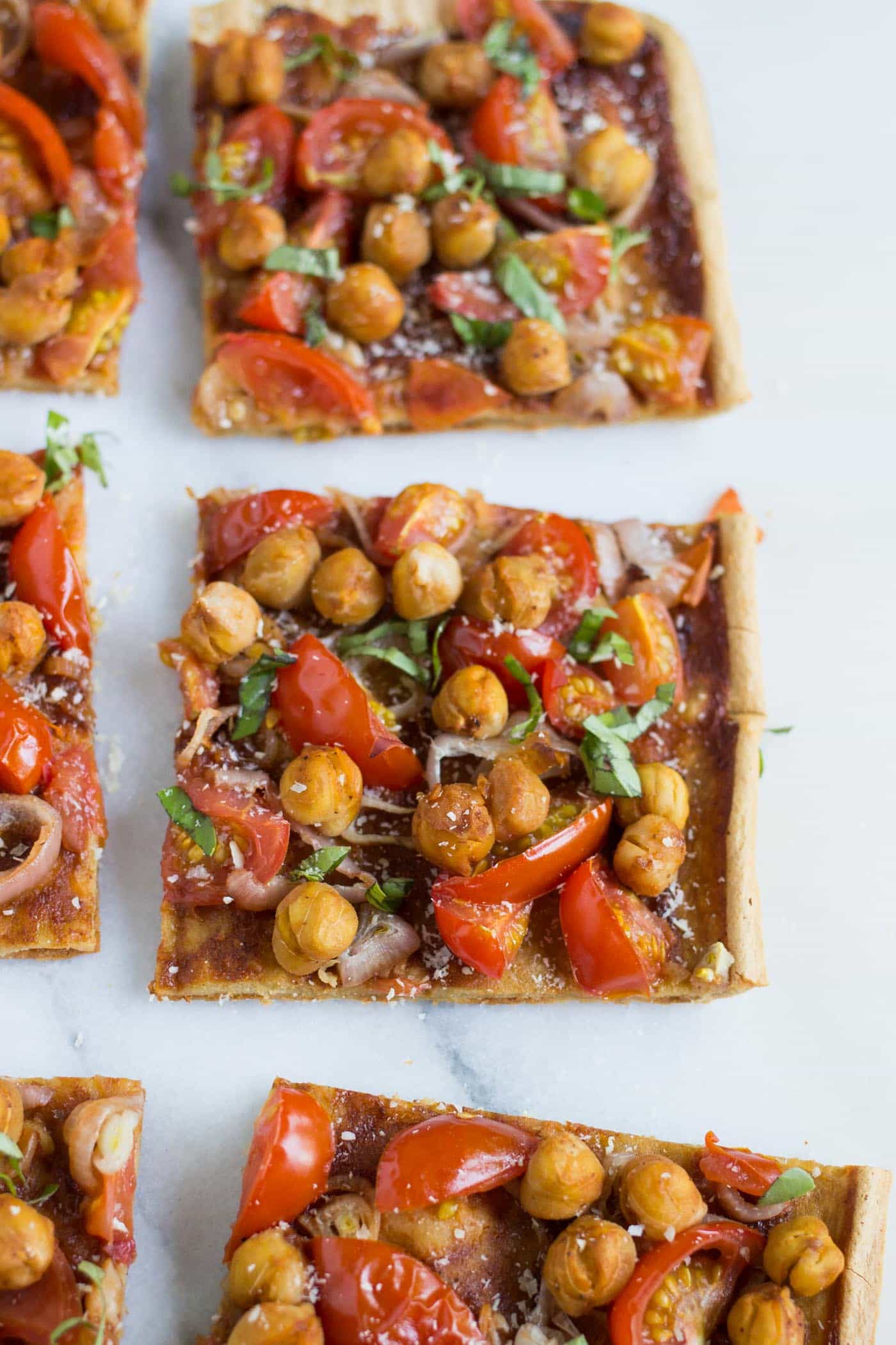 This super easy BBQ Quinoa Pizza is vegetarian, healthy and the perfect way to enjoy a favorite meal, just with a healthy spin!