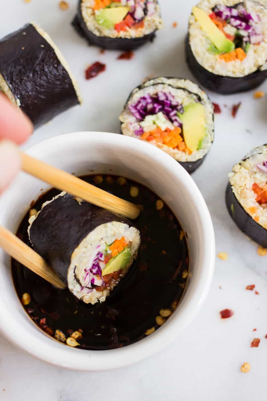 CAULIFLOWER + QUINOA SUSHI -- a light, healthy meal that's surprisingly simple to make at home!