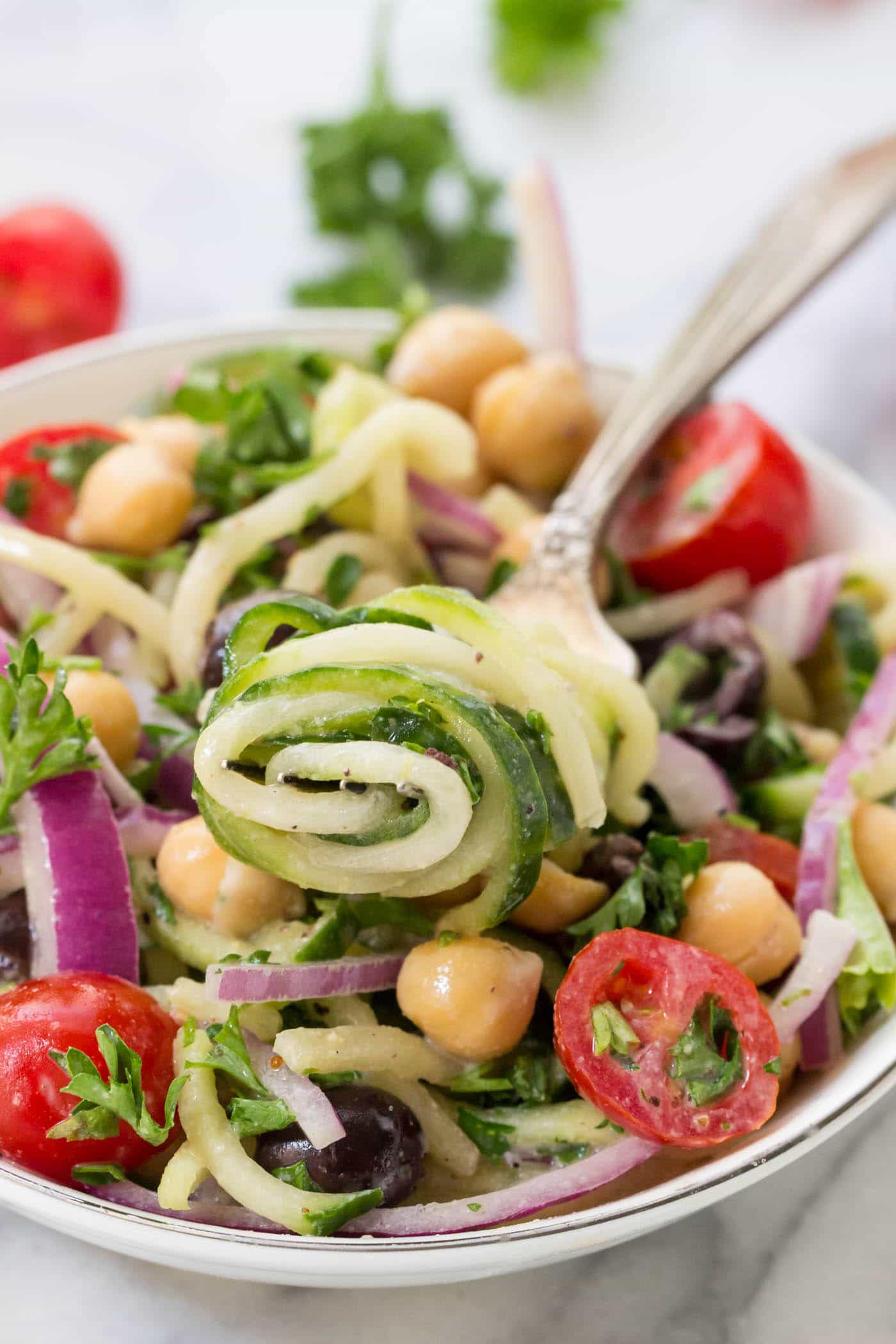 VEGAN GREEK SALAD with cucumber noodles + chickpeas! Light, simple, refreshing and HEALTHY!
