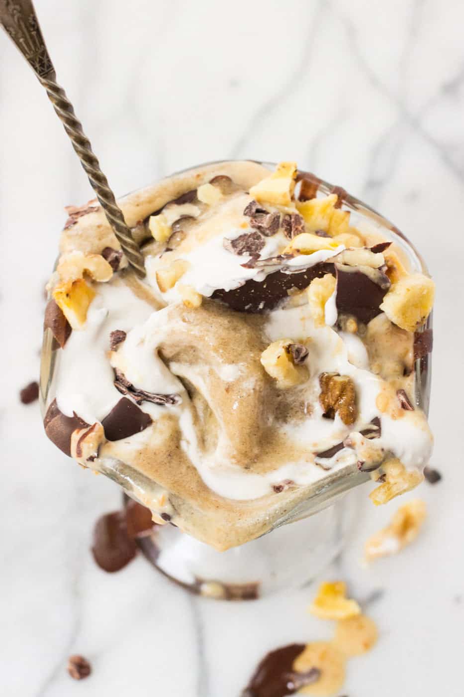 The BEST banana ice cream sundae EVER! all healthy ingredients, totally decadent and vegan too!
